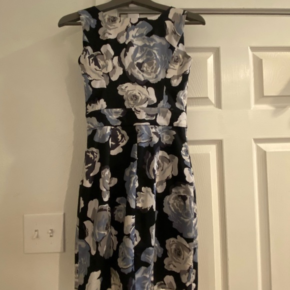Express Classic Sleeveless Floral Sheath Dress, Size 0 (zero) - Picture 16 of 16